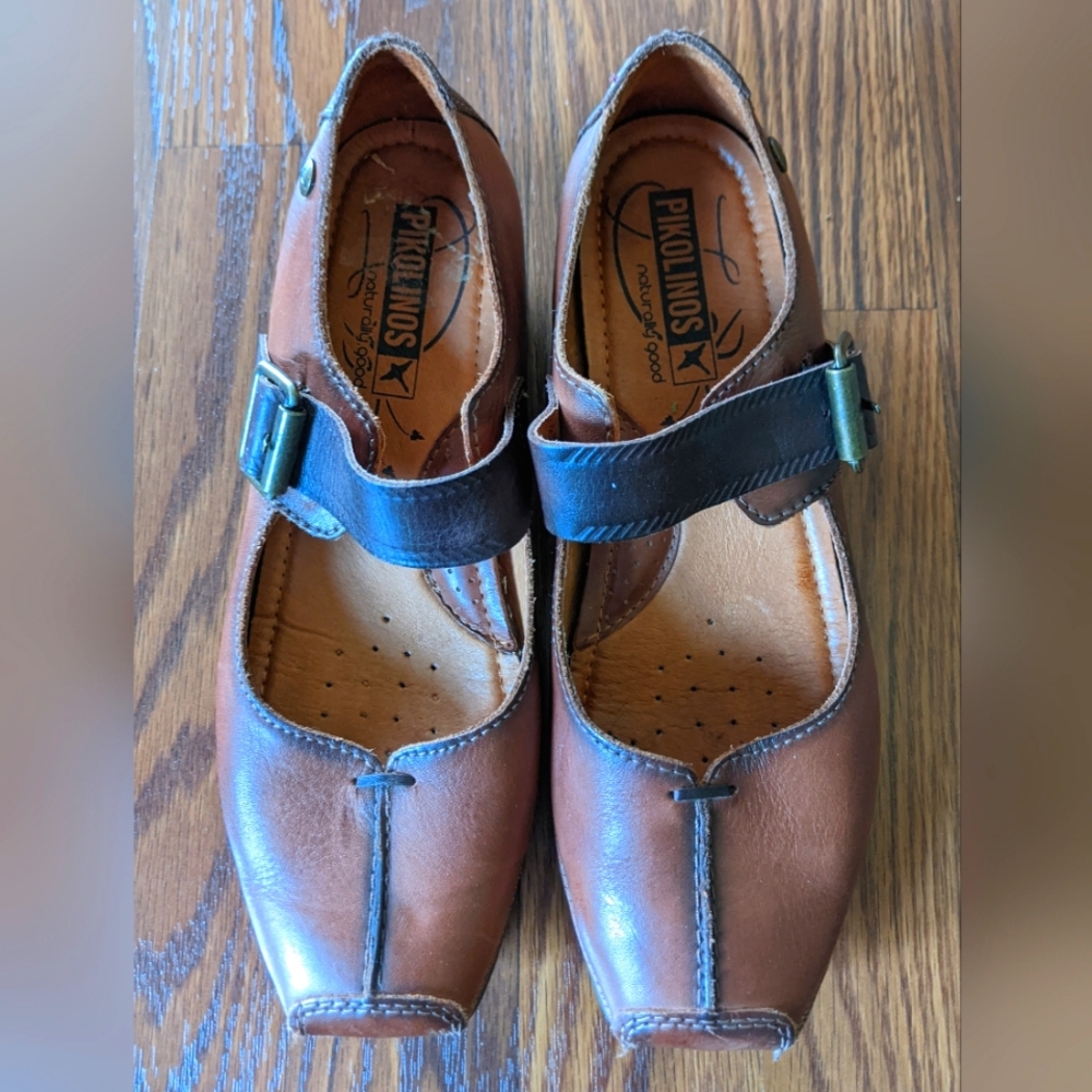 Pinkolinos western-look low heel buckle shoes  size 6